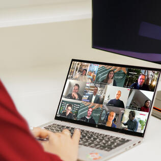 KI ganz konkret: Wie künstliche Intelligenz Customer Experience und E-Commerce verbessert