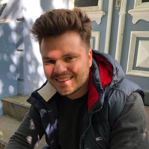 Marvin Felix Mertens wechselte vom Vorstandsreferenten in Hamburg zum Head of Transformation Management in die Oberpfalz